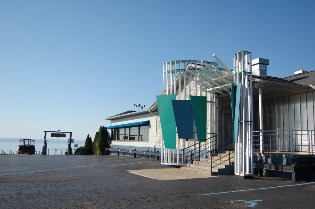Tin Fish Restaurant on Anchor Bay