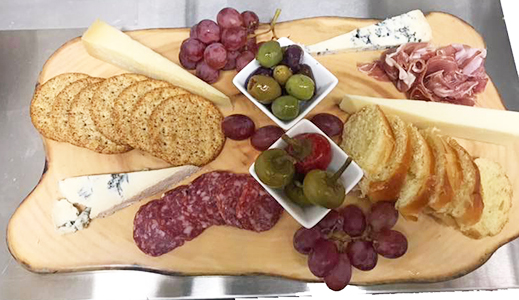 manninas wine house meat cheese tray